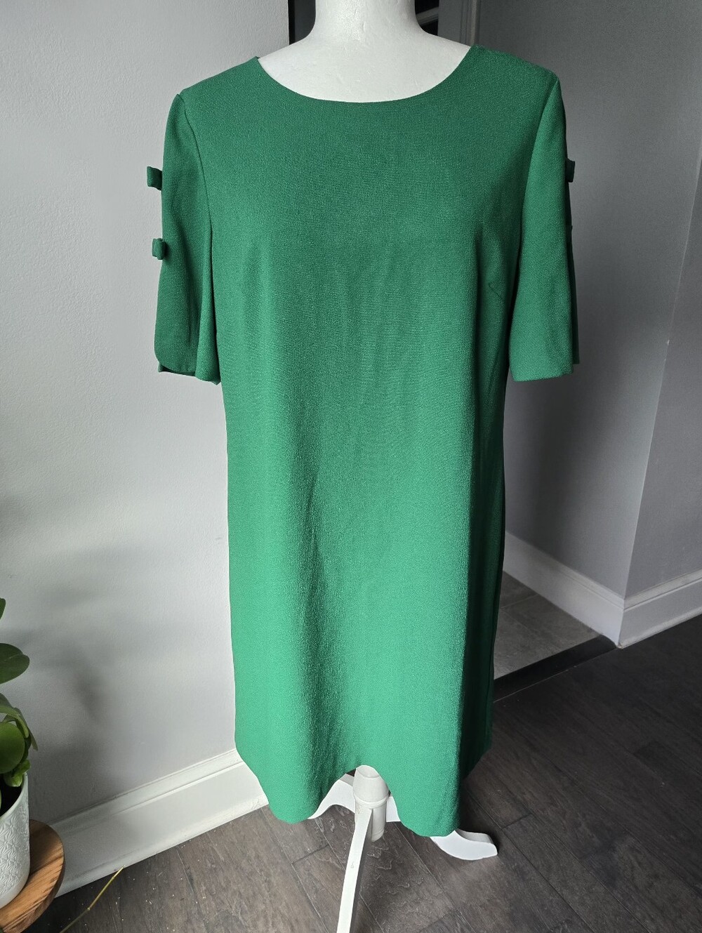 Vince Camuto Bow Sleeve Crepe Shift Dress Emerald Green Womens Size 12